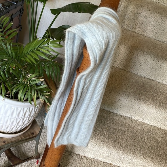 Light Blue Rabbits Fur & Lambswool Knit Braided Scarf - Picture 5 of 10